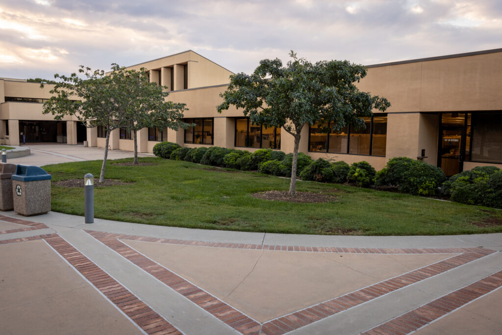 Simi Valley City Hall before turf transformation